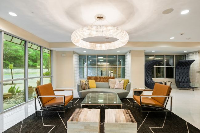 Building lobby | Image 33