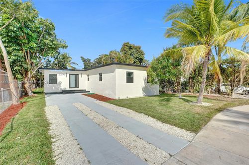 237 Ne 110th Ter, Miami, FL, 33161-7018 | Card Image