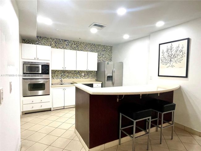 APT-429 - 6001 Sw 70 Th St, Condo with 3 bedrooms, 2 bathrooms and null parking in South Miami FL | Image 44