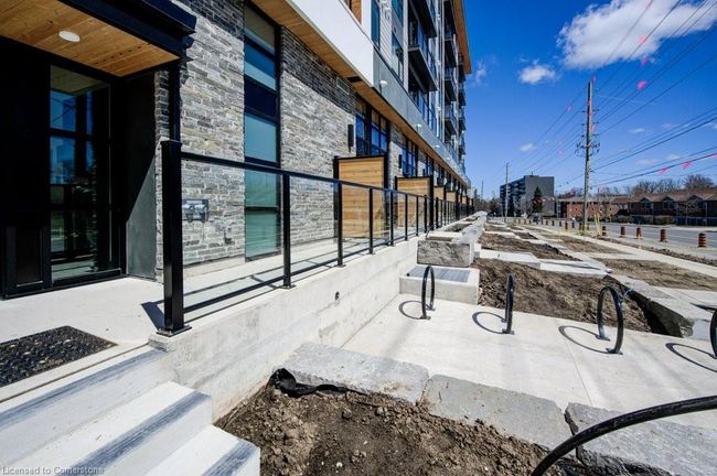 502 - 312 Erb St W, House attached with 2 bedrooms, 2 bathrooms and 1 parking in Waterloo ON | Image 5
