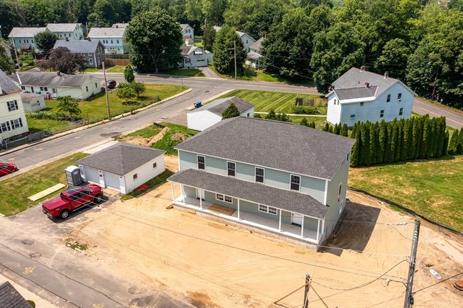 A - 10 Glen Cove Pl, Condo with 2 bedrooms, 2 bathrooms and 1 parking in Easthampton MA | Image 6