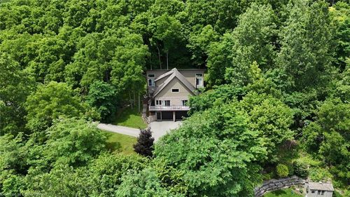 84 Carolinian Lane, Cambridge, ON, N1S5B8 | Card Image