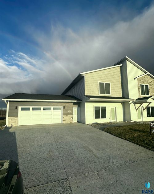 220 Ivy Ln Lane, Crooks, SD, 57020 | Card Image