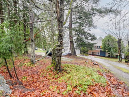 2202 Arbutus Rd, Saanich, BC, V8N1V3 | Card Image