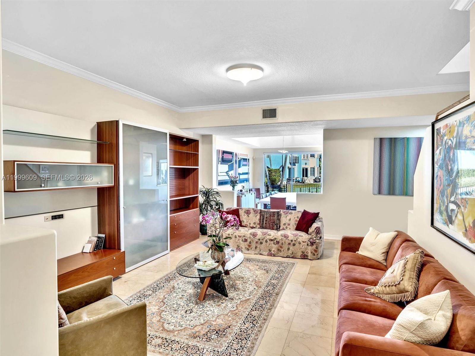 Residential in Aventura 5