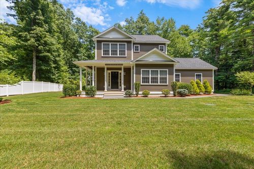 42 Shannon Rd, Salem, NH, 03079-1810 | Card Image