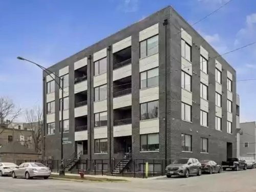 2s-2303 Wilcox St, Chicago, IL, 60612-1937 | Card Image