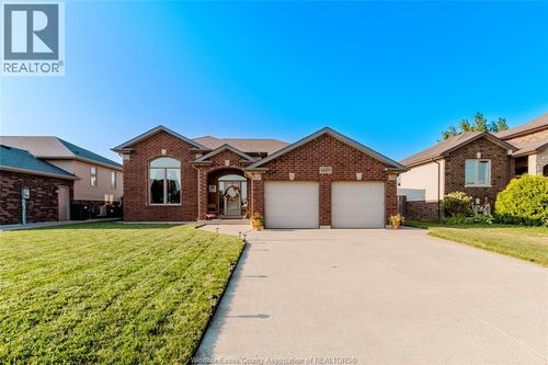 1429 Oakwood Ave, Belle River, ON, N8L0S4 | Card Image