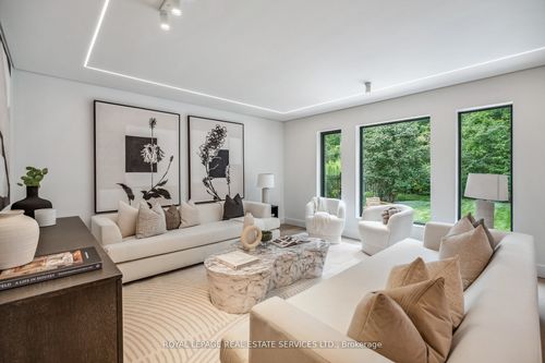 1657 Glenvista Dr, Oakville, ON, L6H6K6 | Card Image