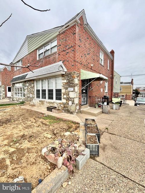 1827 Arnold St, PHILADELPHIA, PA, 19152-1824 | Card Image