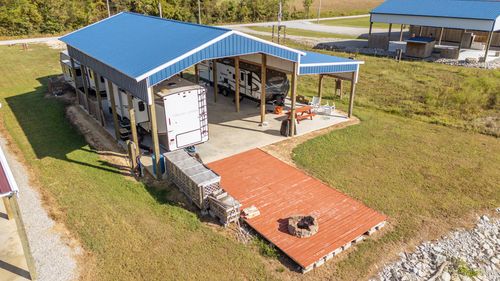 1997 Hardin Bottom River Rd, Clifton, TN, 38425-1517 | Card Image