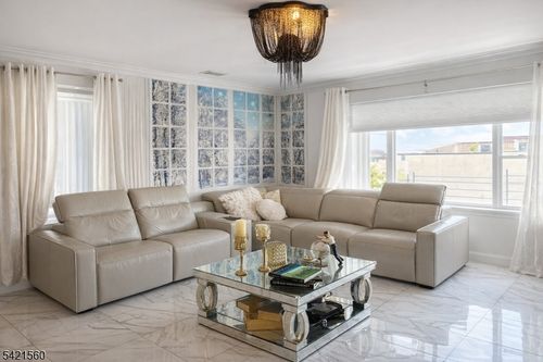 70 Port Ave, Elizabethport, NJ, 07206-2069 | Card Image