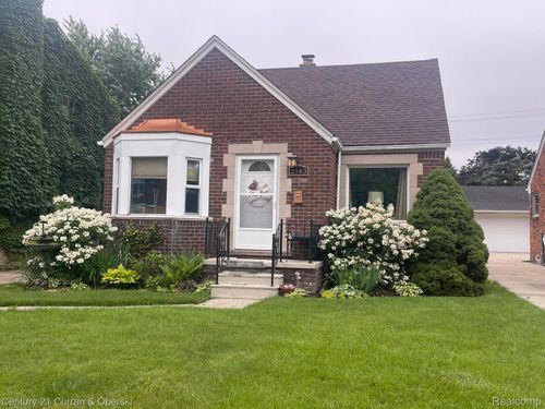 2143 Lancaster Street, Grosse Pointe Woods, MI, 48236 | Card Image