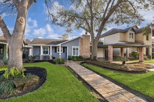 1423 Richelieu Ln, Houston, TX, 77018-1830 | Card Image