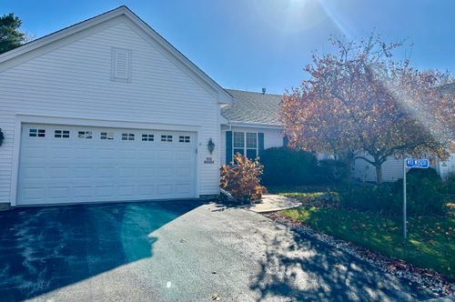 N53W35231 Lighthouse Ln, Oconomowoc, WI, 53066-6720 | Card Image