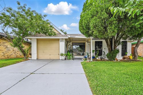 2407 Brookdale Dr, Arlington, TX, 76014-1809 | Card Image