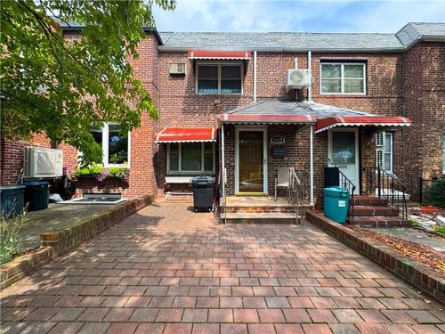 6073 71st St, Maspeth, NY, 11378-2913 | Card Image