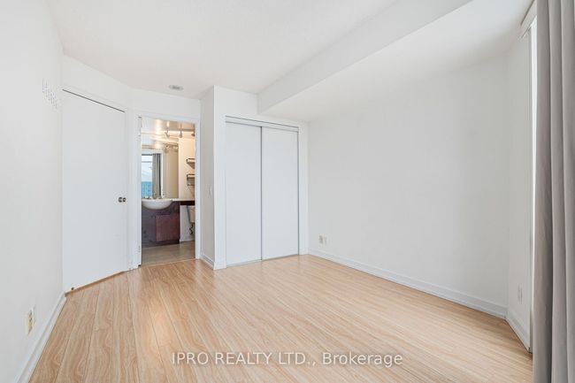 1808 - 373 Front St W, Condo with 3 bedrooms, 2 bathrooms and 1 parking in Toronto ON | Image 7