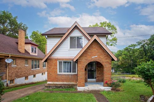 1702 Wyoming Ave, Cincinnati, OH, 45215 | Card Image