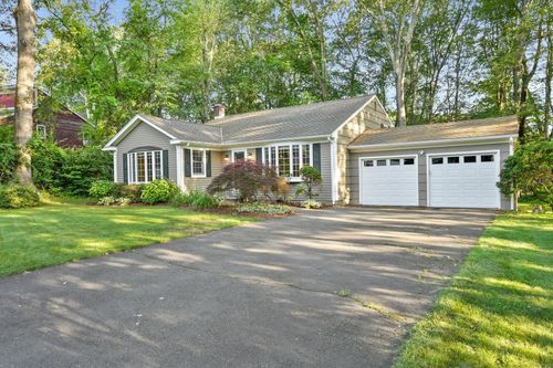 41 White Birch Drive, Trumbull, CT, 06611 | Card Image