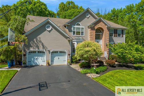 52 Spruce Meadows Dr, Monroe, NJ, 08831-3103 | Card Image