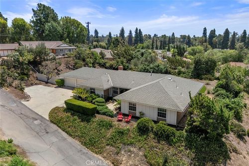 1034 Verona, Fullerton, CA, 92835 | Card Image