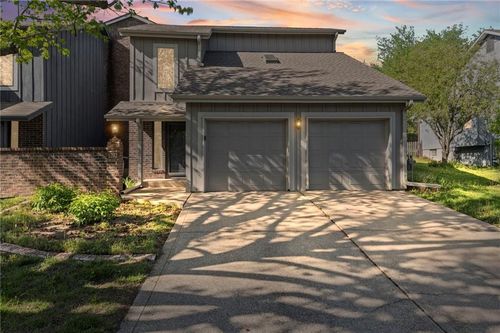 1202 Ne 83rd Ter, Kansas City, MO, 64118-1362 | Card Image