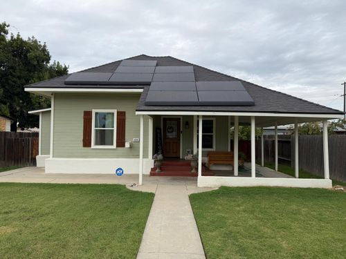 1044 K St, Reedley, CA, 93654-2833 | Card Image