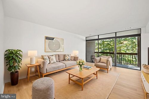 2d-1656 Parkcrest Cir, RESTON, VA, 20190-4944 | Card Image