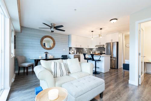 309-15735 Croydon Dr, Surrey, BC, V3Z2L5 | Card Image