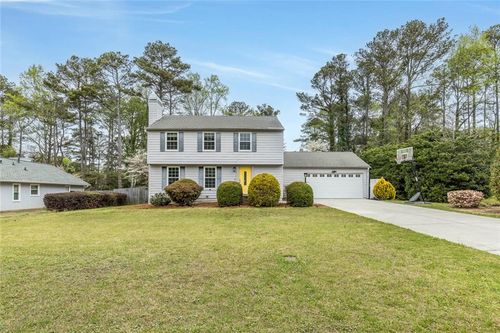 3559 Oak Knoll Dr, Marietta, GA, 30068-3943 | Card Image