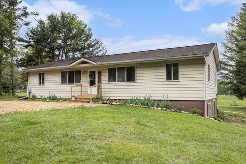 6900 Welch Lake Rd, Grass Lake, MI, 49240-9632 | Card Image