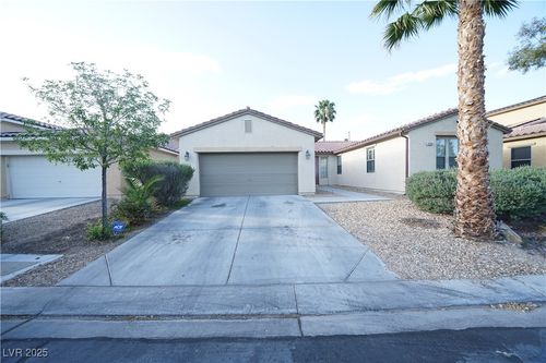 4338 Oasis Valley Ave, North Las Vegas, NV, 89085-2335 | Card Image