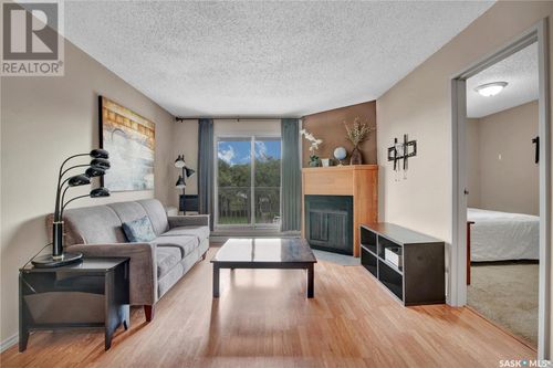 301a-4040 8th St E, Saskatoon, SK, S7H5L4 | Card Image
