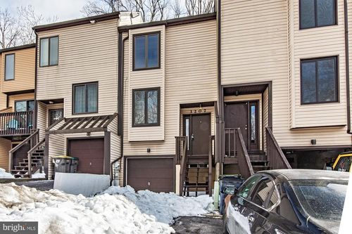 3207 Champions Dr, WILMINGTON, DE, 19808-2615 | Card Image