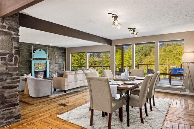 An open concept design creates a light-filled, welcoming atmosphere for everyday life and entertaining. | Image 11