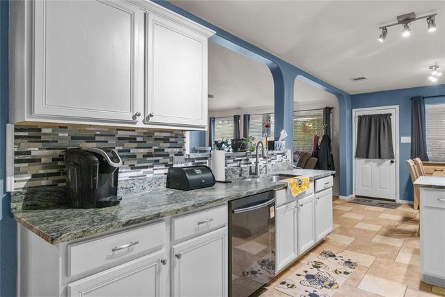 17031 Pelorus Way, House other with 3 bedrooms, 2 bathrooms and 2 parking in Crosby TX | Image 5