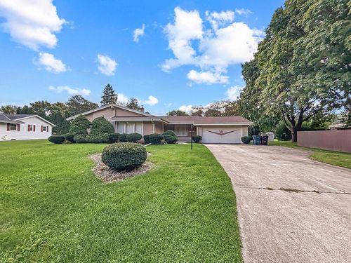 13795 W Graham Street, NEW BERLIN, WI, 53151 | Card Image