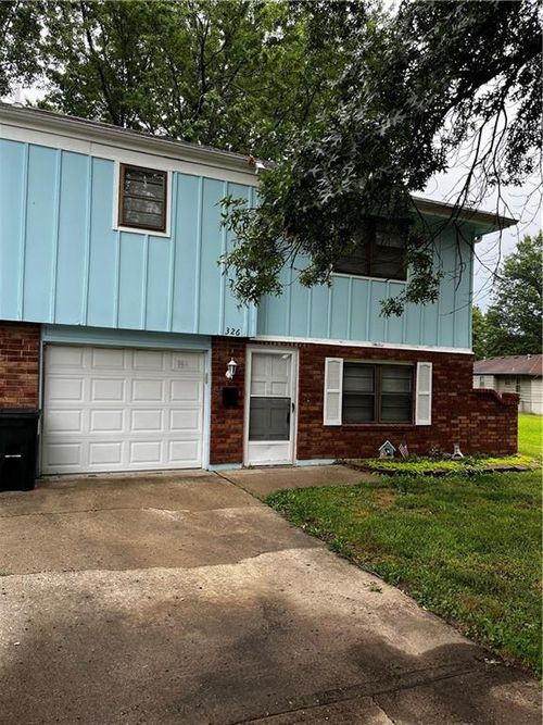 326-326 Sw 6th Street Ter, Blue Springs, MO, 64014-3024 | Card Image