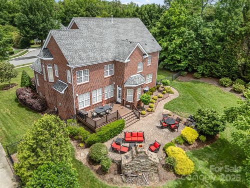 8962 Landsdowne Ave, Harrisburg, NC, 28075-9691 | Card Image