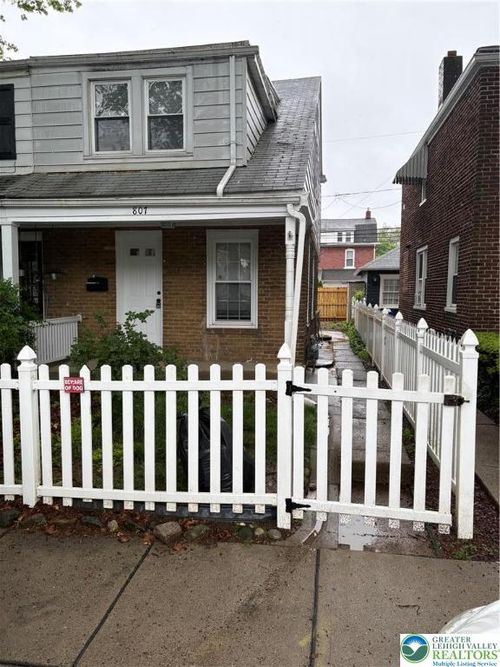 807 Dellwood St, BETHLEHEM, PA, 18018-4310 | Card Image