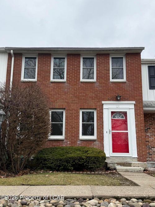 121 Haverford Dr, Wilkes Barre, PA, 18702-7208 | Card Image