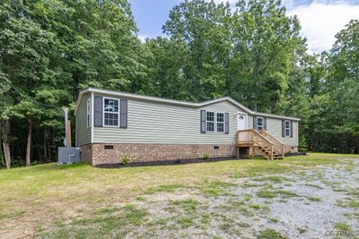 35746 Christanna Highway, House other with 3 bedrooms, 2 bathrooms and null parking in Blackstone VA | Image 2