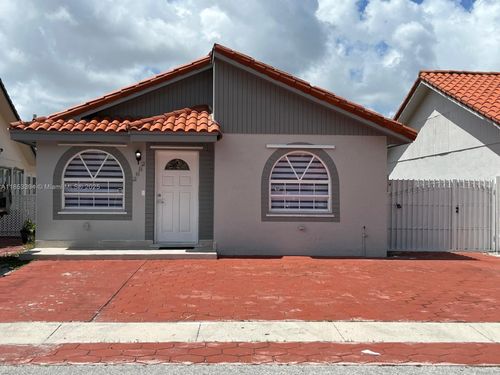 2682-2682 W 74th Ter, Hialeah, FL, 33016-5431 | Card Image