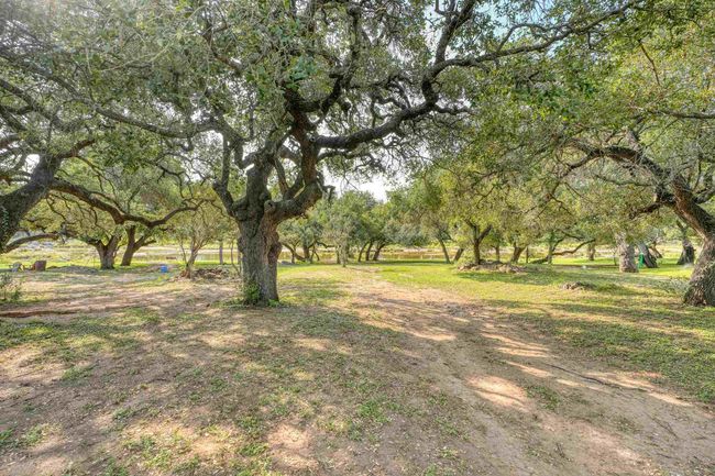 111 W Indian Bend Rd, House other with 2 bedrooms, 3 bathrooms and null parking in Llano TX | Image 24