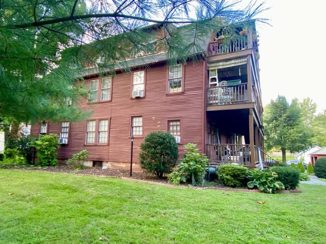 APT-2N - 226 Broad St, Condo with 2 bedrooms, 1 bathrooms and 2 parking in Wethersfield CT | Image 13