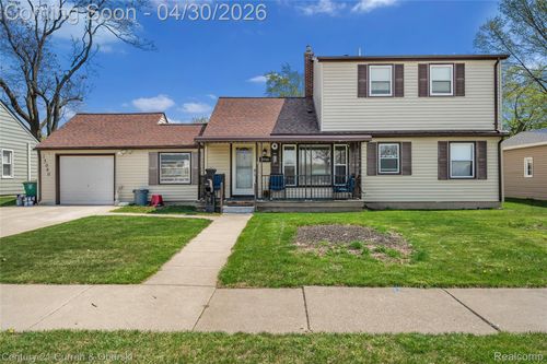 15040 Berwick St, Livonia, MI, 48154-3553 | Card Image