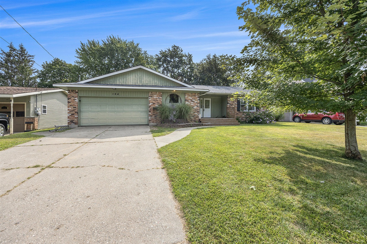Anderson St, Sparta, MI 49345