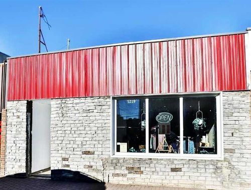 5219 48 Avenue, Taber, AB, T1G1S8 | Card Image