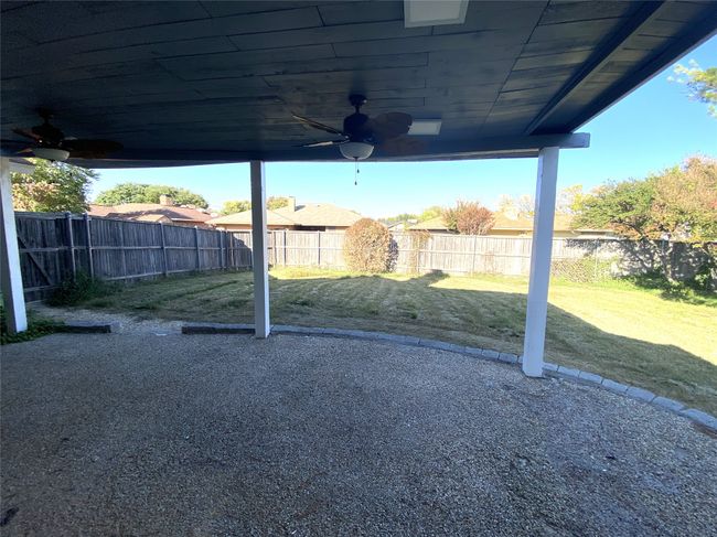 Back porch and yard. | Image 13